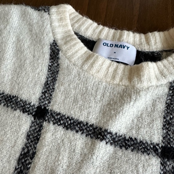 Old Navy Windowpane Sweater - Size Medium - Picture 4 of 5